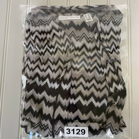 Susan Graver Zig Zag Open Knit semi sheer cardigan size 1X - Picture 10 of 11